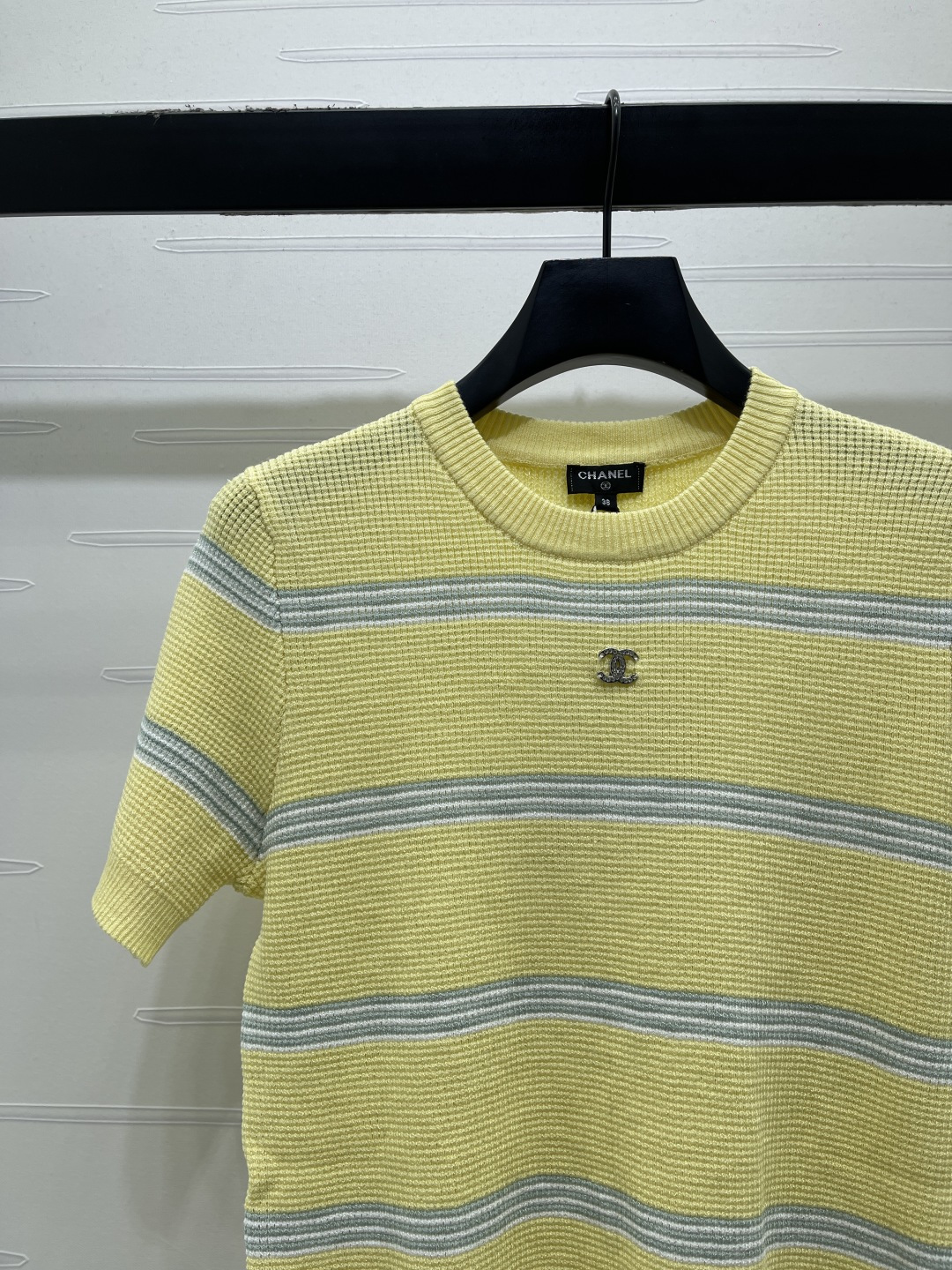 Women's short sleeves